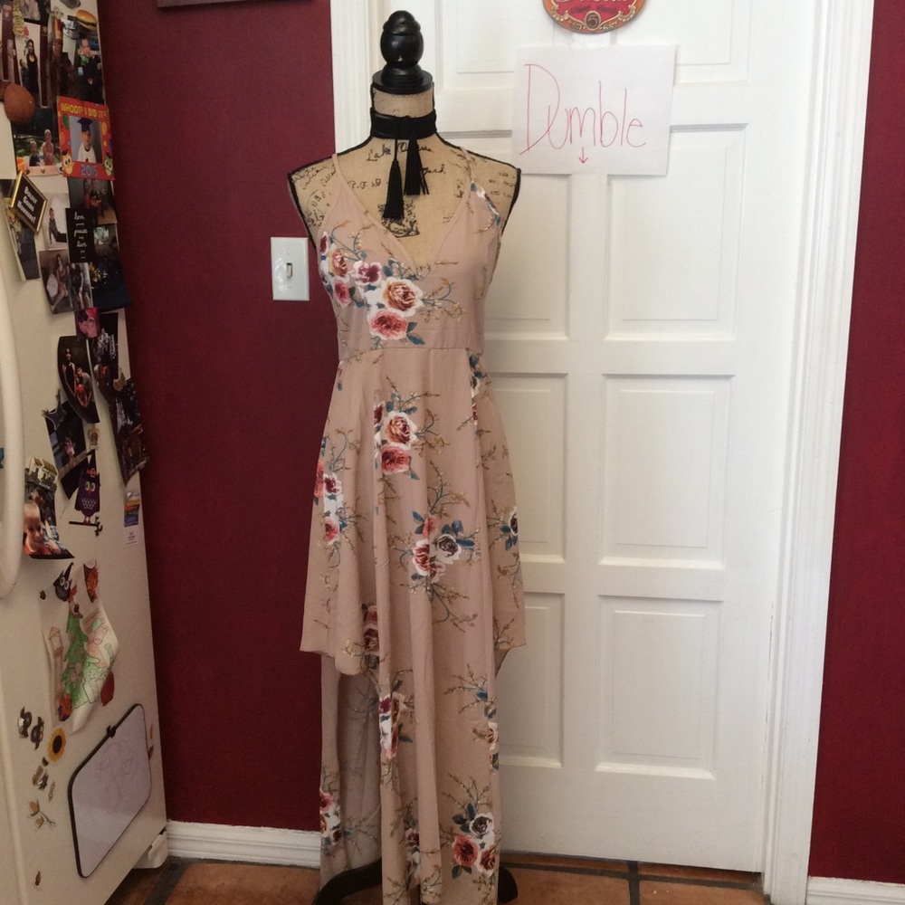 🦉Just in 🦉gorgeous Asymmetrical dress - Picture 2 of 8